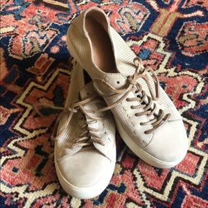 frye lena perf low lace